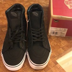 NWT Vans Premium Pebbled Leather Sk8-Hi Unisex